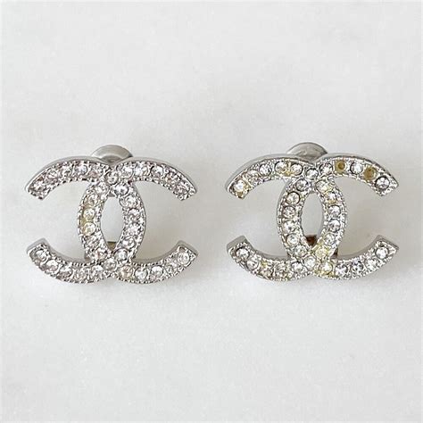 catherine page chanel earrings